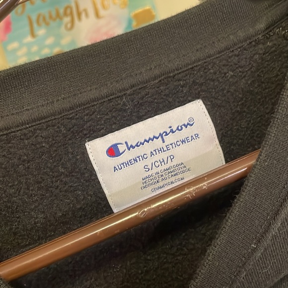 Champion Sweater - Picture 2 of 4